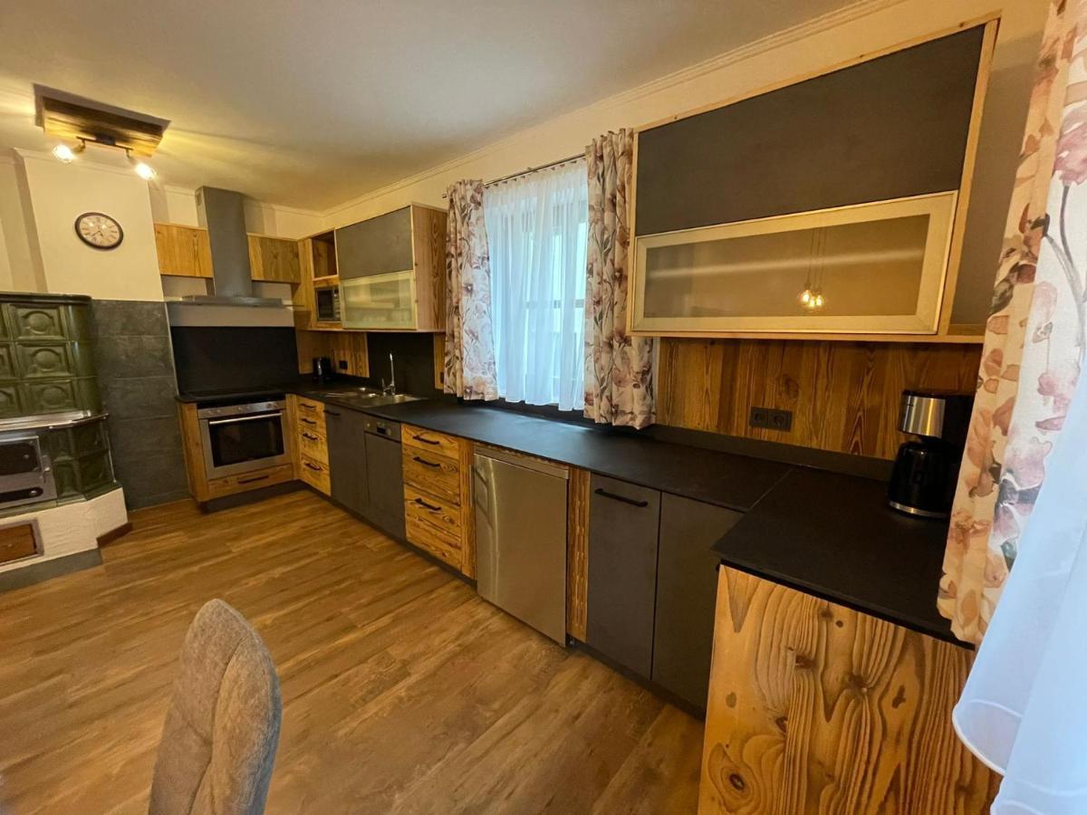 Ferienwohnung Rohrmoser Mit 2 Schlafzimmern Hüttschlag エクステリア 写真